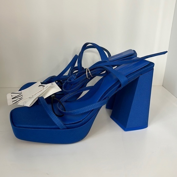 ZARA STRAPPY PLATFORM HEEL SANDALS‎ - Picture 4 of 10